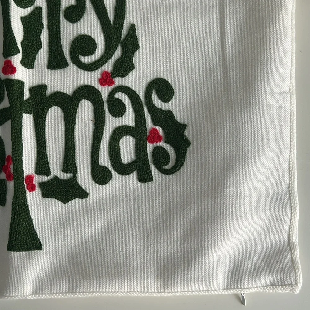 NEW Merry Christmas Embroidered Decorative Throw Pillow Covers Set of 2